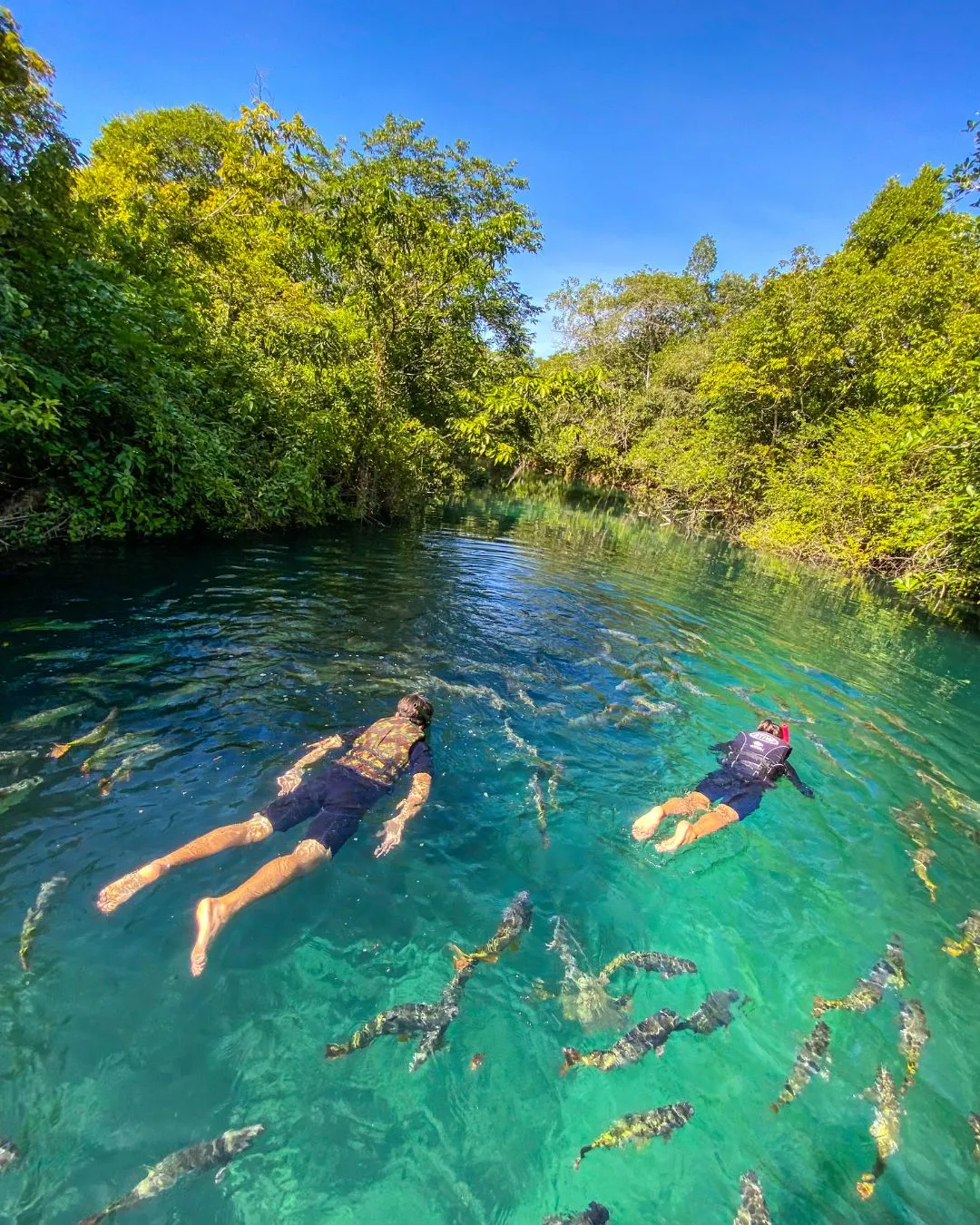Calor? Que tal uma flutuação na Praia com direito a Balneário?